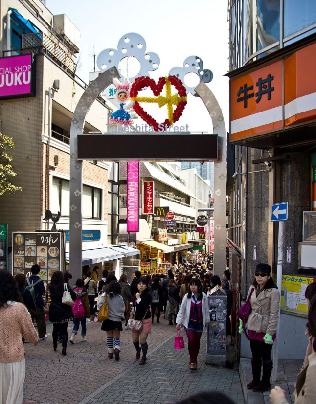 IMG_9225-lo Takeshita Dori